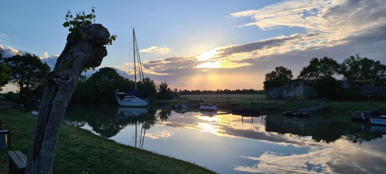 Domaine Des Pres De Joussac - Protocole Sanitaire Strict Villa Jau-Dignac-et-Loirac ภายนอก รูปภาพ