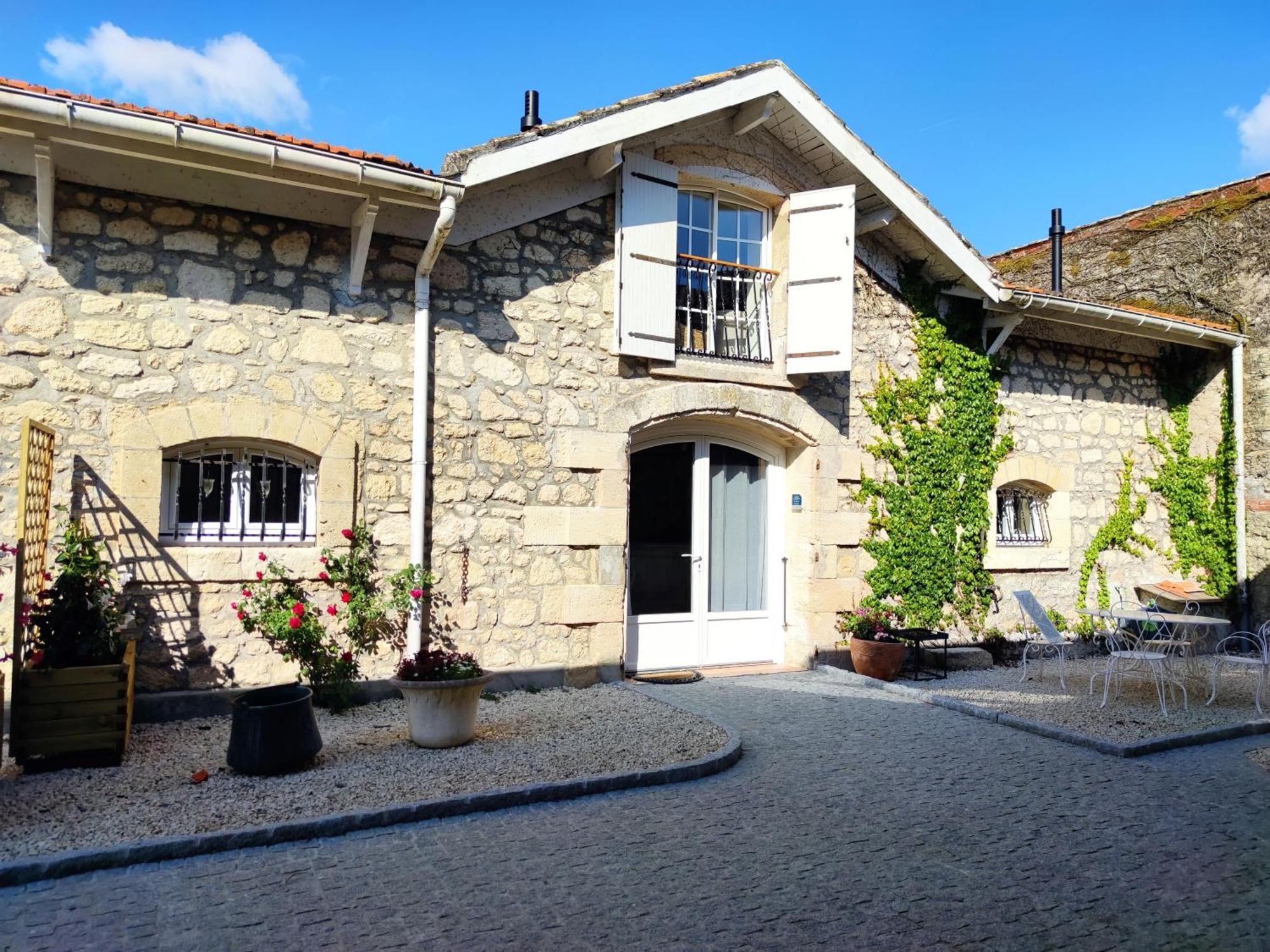 Domaine Des Pres De Joussac - Protocole Sanitaire Strict Villa Jau-Dignac-et-Loirac ภายนอก รูปภาพ