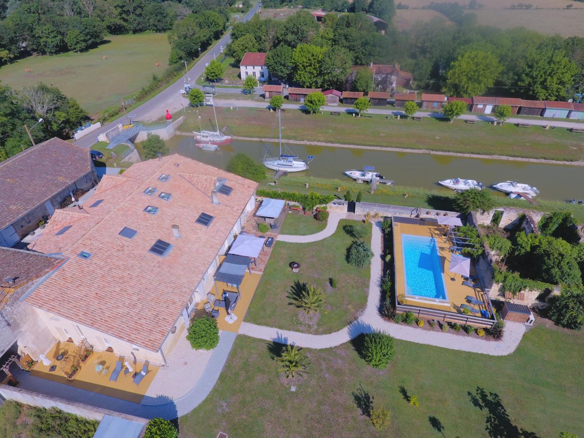 Domaine Des Pres De Joussac - Protocole Sanitaire Strict Villa Jau-Dignac-et-Loirac ภายนอก รูปภาพ